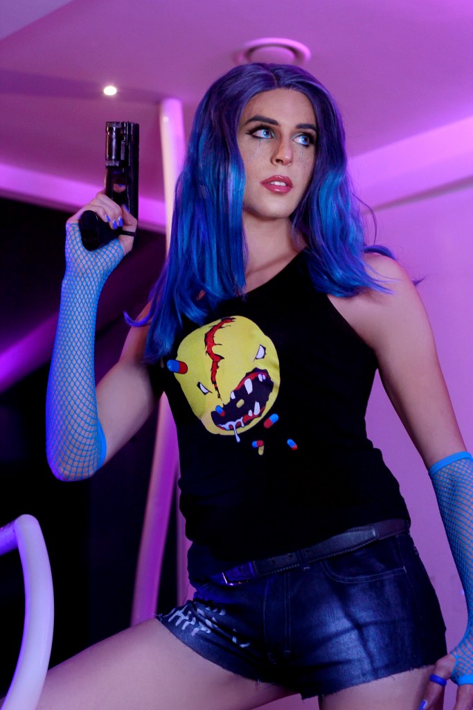 Il crossplay di V (Cyberpunk 2077) realizzato da Valentino Notari (Credit: Daisy Cosplay)